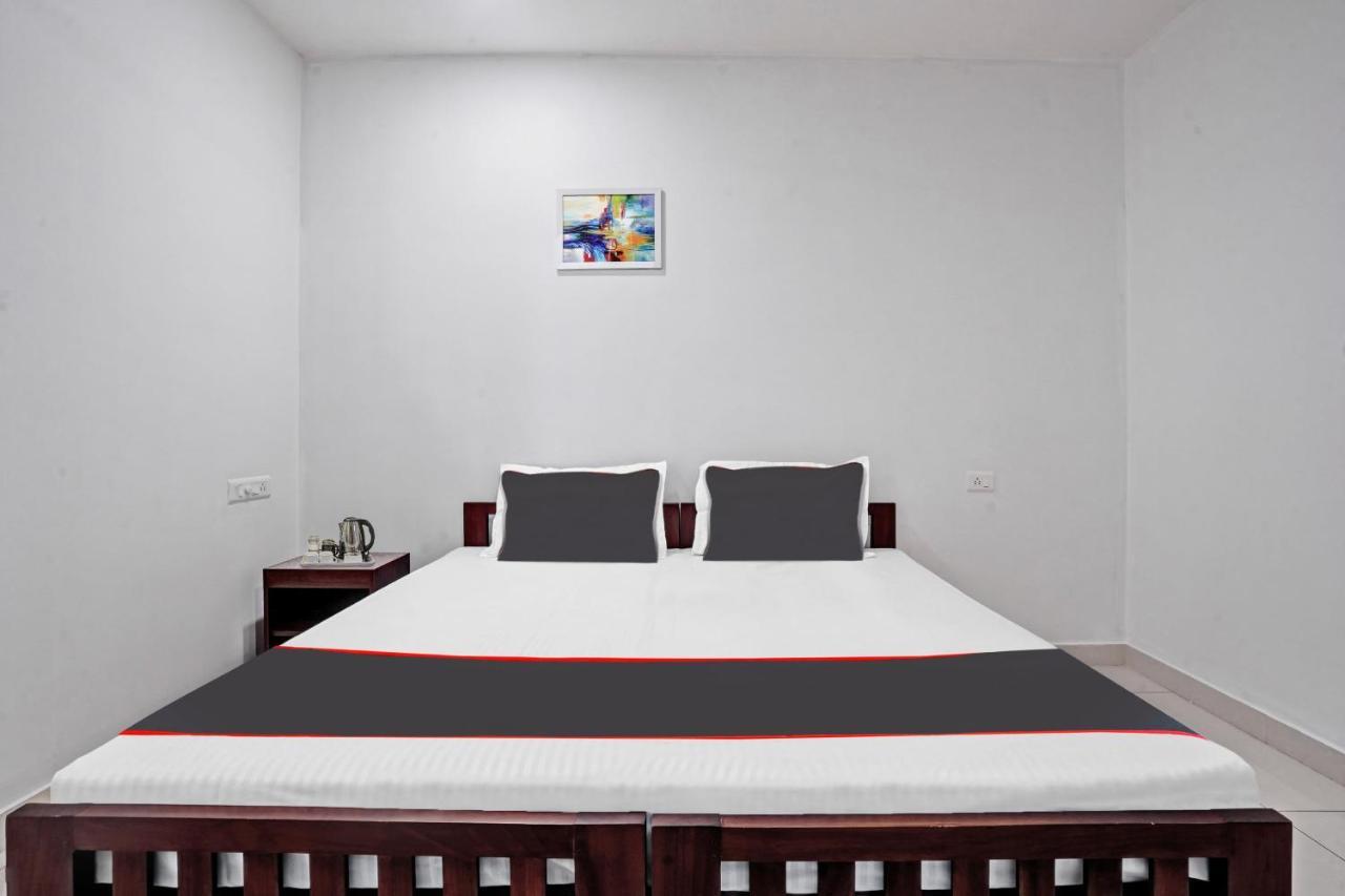 Collection O White House Pearl Hotel Kochi Luaran gambar