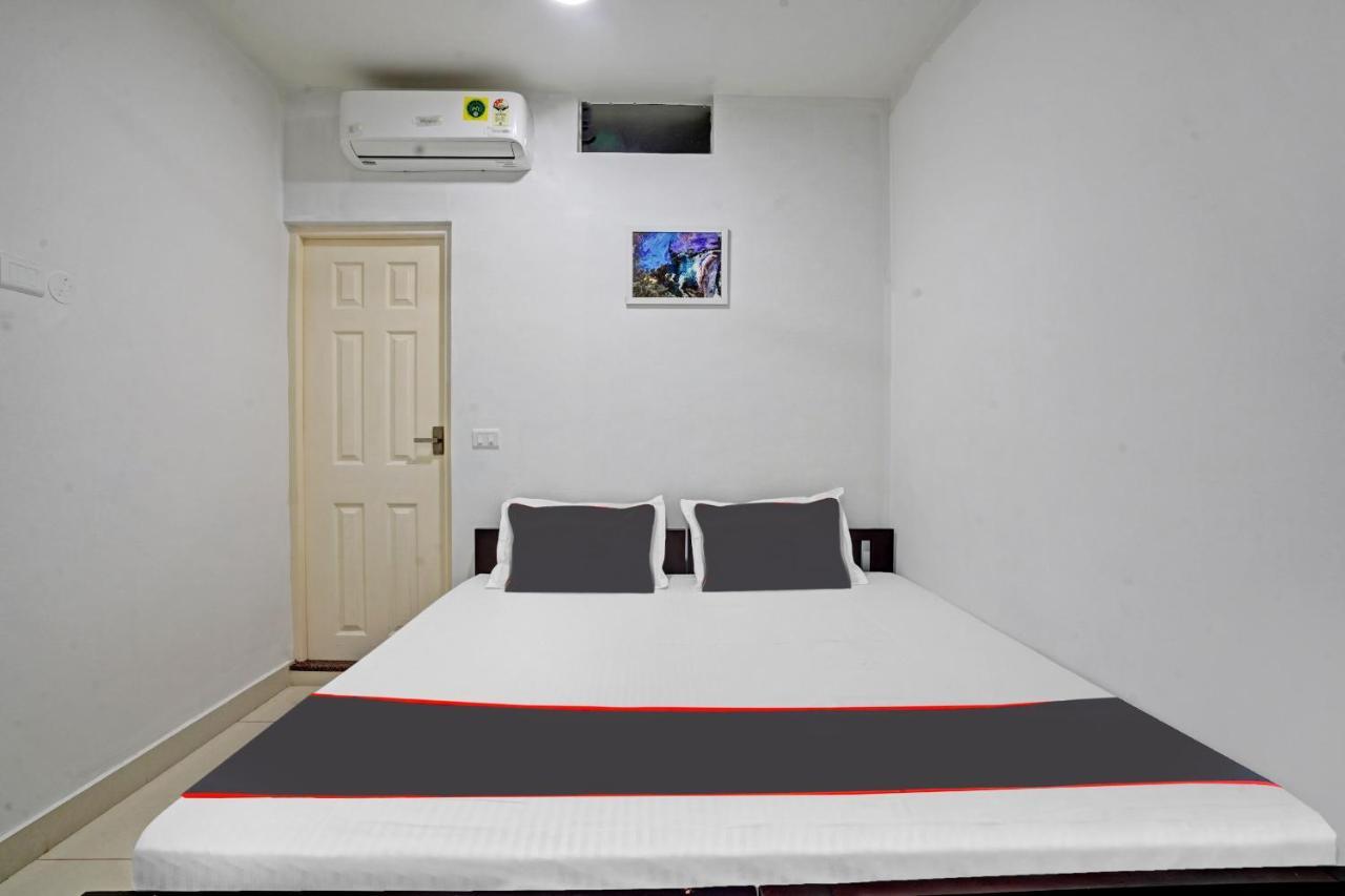 Collection O White House Pearl Hotel Kochi Luaran gambar