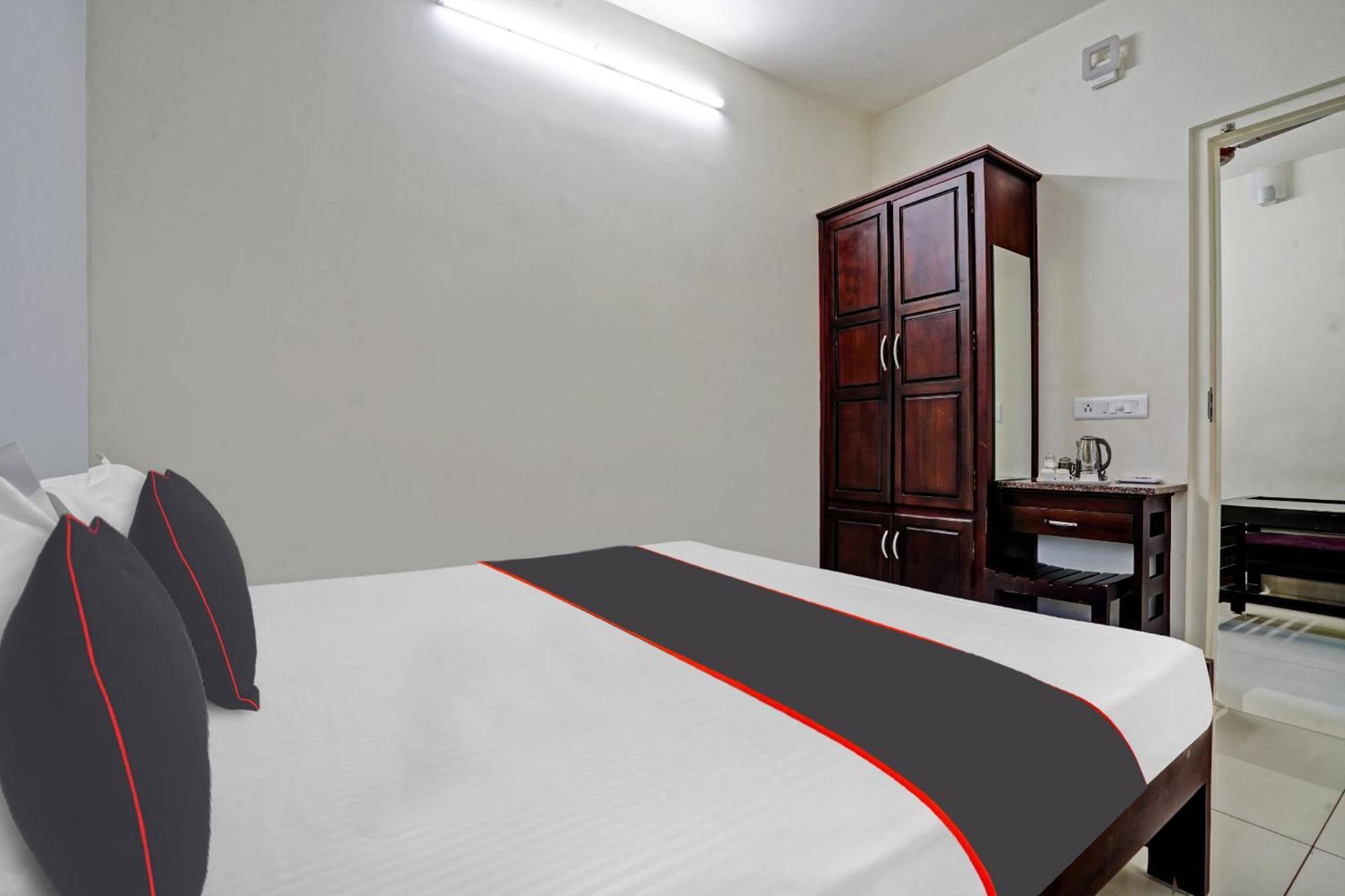 Collection O White House Pearl Hotel Kochi Luaran gambar
